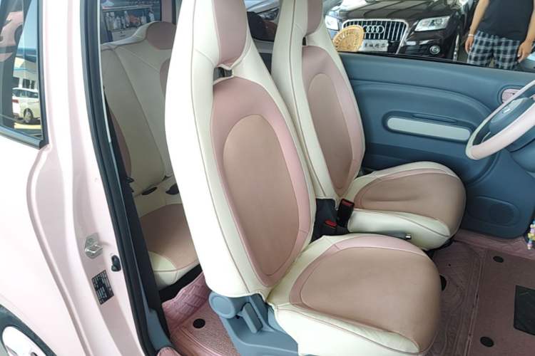 Used Bestune Pony 2025 222km Range Agile Horse Right Front Seat
