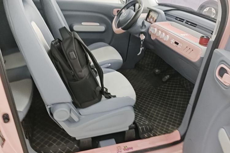 Used Bestune Pony 2025 222km Range Lingxi Horse Right Front Seat