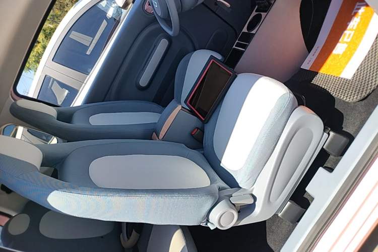 Used Bestune Pony 2025 222km Range Agile Horse Right Front Seat