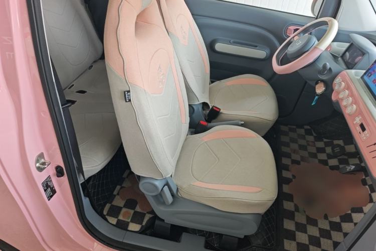 Used Bestune Pony 2025 222km Range Linglong Horse Right Front Seat