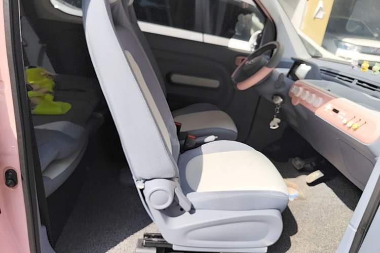 Used Bestune Pony 2025 222km Range Agile Horse Right Front Seat