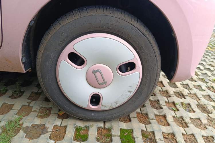 Used Bestune Pony 2025 222km Range Agile Horse Right Front Wheel Hub