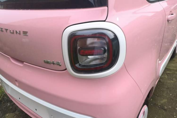 Used Bestune Pony 2025 222km Range Agile Horse Right Rear Taillight