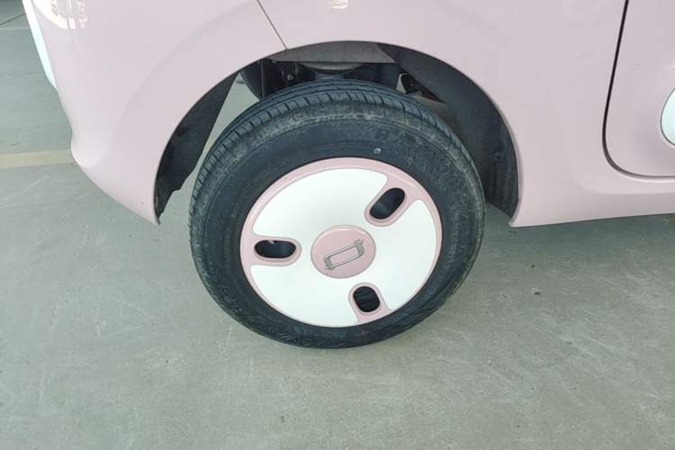 Used Bestune Pony 2025 222km Range Agile Horse Right Rear Wheel Hub