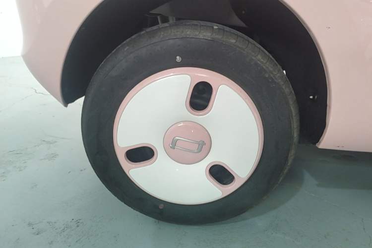 Used Bestune Pony 2025 222km Range Agile Horse Right Rear Wheel Hub