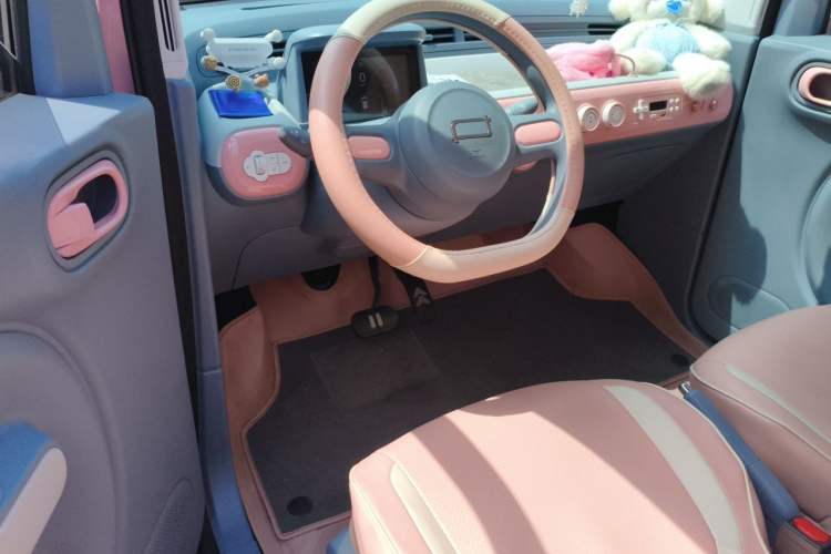 Used Bestune Pony 2025 222km Range Agile Horse Steering Wheel