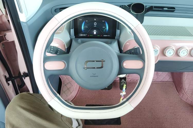 Used Bestune Pony 2025 222km Range Agile Horse Steering Wheel