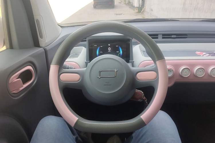 Used Bestune Pony 2025 222km Range Agile Horse Steering Wheel