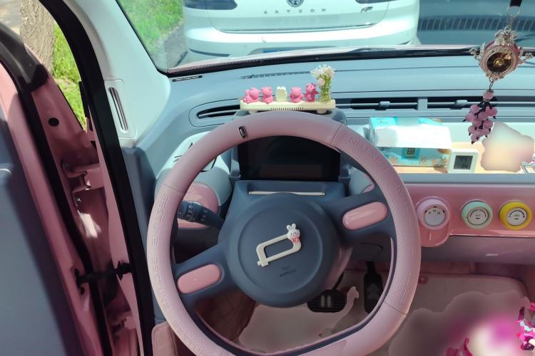 Used Bestune Pony 2025 222km Range Agile Horse Steering Wheel