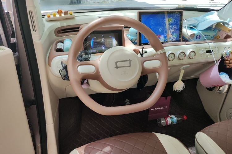 Used Bestune Pony 2025 222km Range Agile Horse Steering Wheel