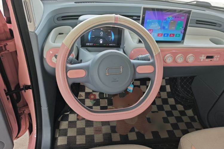 Used Bestune Pony 2025 222km Range Linglong Horse Steering Wheel