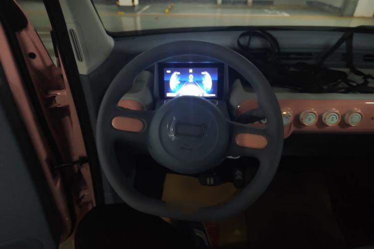 Used Bestune Pony 2025 222km Range Agile Horse Steering Wheel