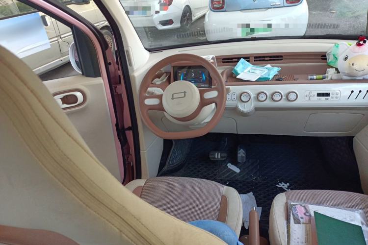 Used Bestune Pony 2025 222km Range Agile Horse Steering Wheel