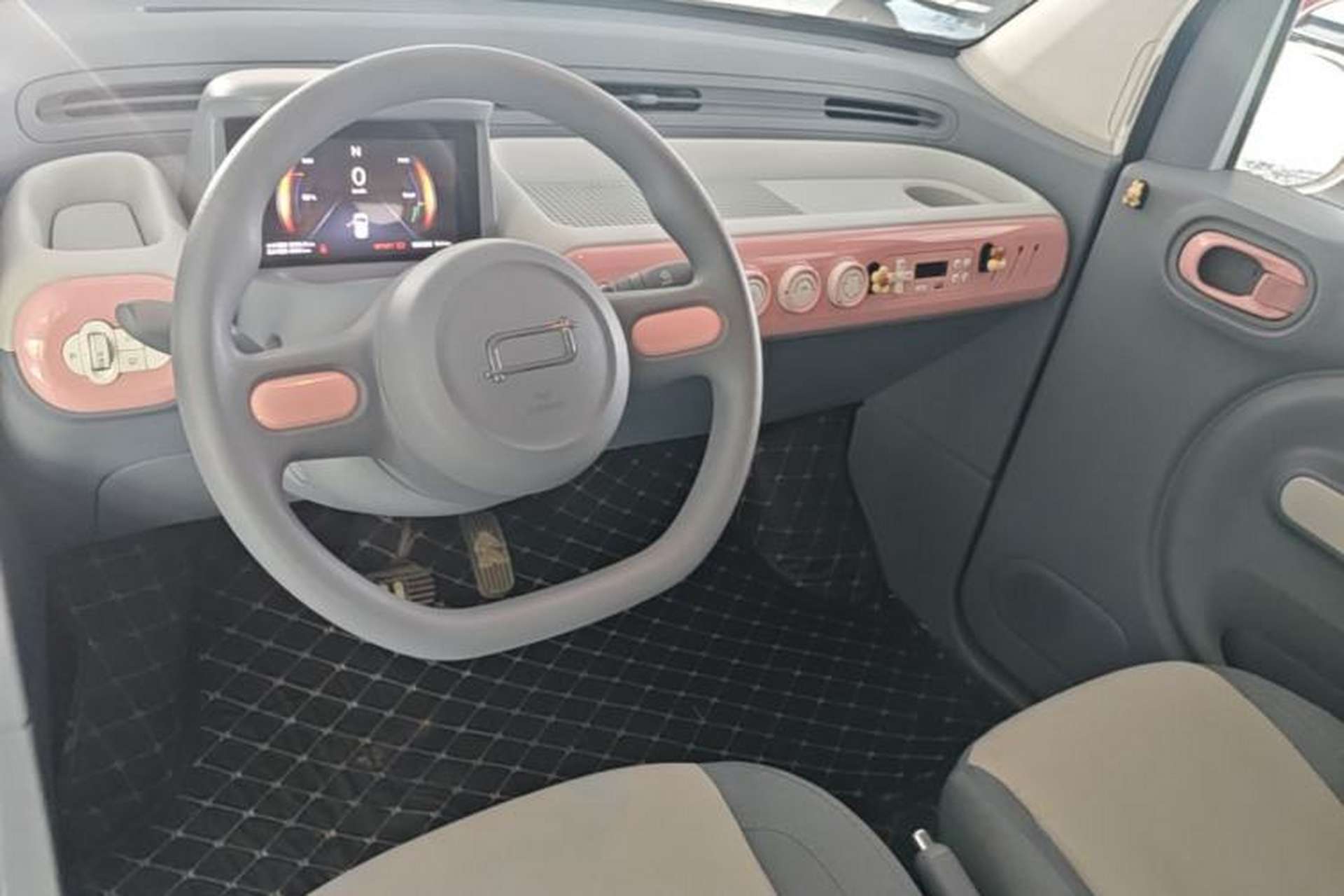 Used Bestune Pony 2025 222km Range Agile Horse Steering Wheel