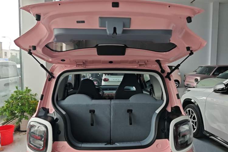 Used Bestune Pony 2025 222km Range Agile Horse Trunk
