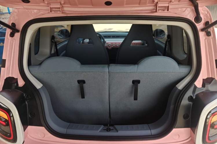 Used Bestune Pony 2025 222km Range Agile Horse Trunk