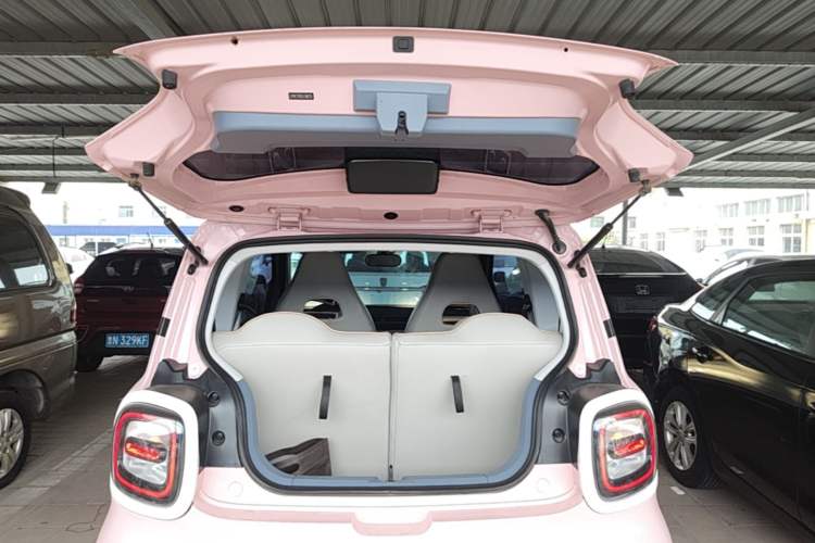 Used Bestune Pony 2025 222km Range Agile Horse Trunk