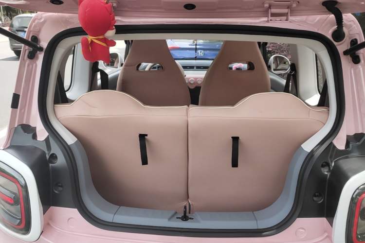 Used Bestune Pony 2025 222km Range Agile Horse Trunk