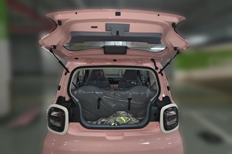 Used Bestune Pony 2025 222km Range Agile Horse Trunk