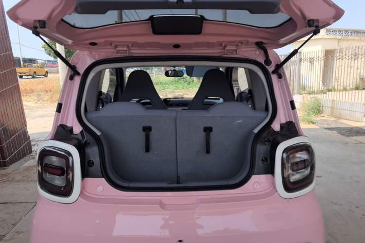 Used Bestune Pony 2025 222km Range Agile Horse Trunk