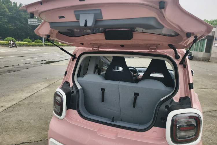 Used Bestune Pony 2025 222km Range Agile Horse Trunk