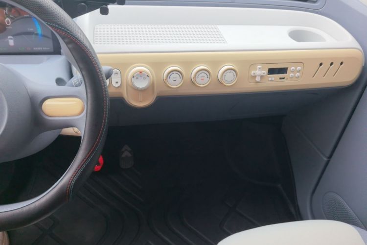 Used Bestune Pony 2025 222km Lightning Horse Audio And AC Panel