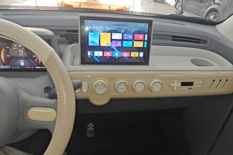 Used Bestune Pony 2025 222km Lightning Horse Audio And AC Panel