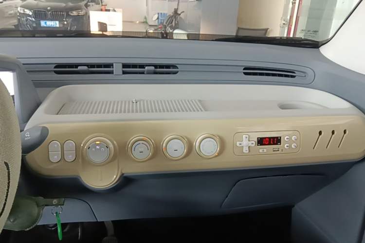 Used Bestune Pony 2025 222km Clever Horse Audio And AC Panel