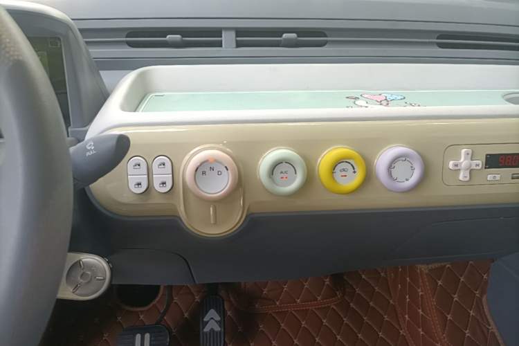 Used Bestune Pony 2025 222km Clever Horse Audio And AC Panel