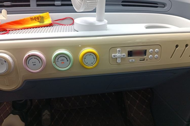 Used Bestune Pony 2025 222km Range Agile Horse Audio And AC Panel