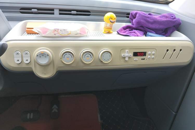 Used Bestune Pony 2025 222km Range Agile Horse Audio And AC Panel