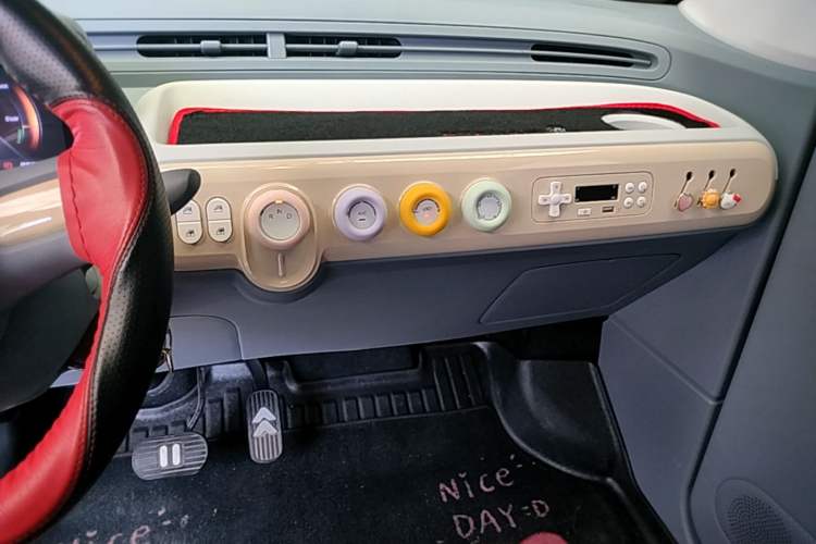 Used Bestune Pony 2025 222km Range Elegant Horse Audio And AC Panel