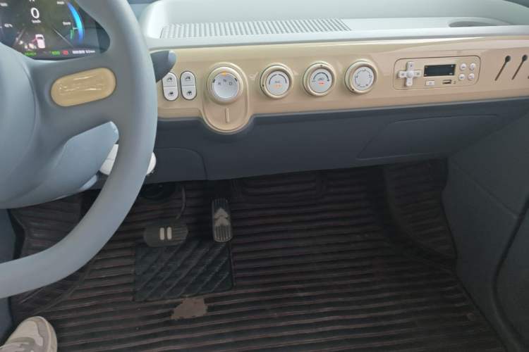 Used Bestune Pony 2025 222km Clever Horse Audio And AC Panel
