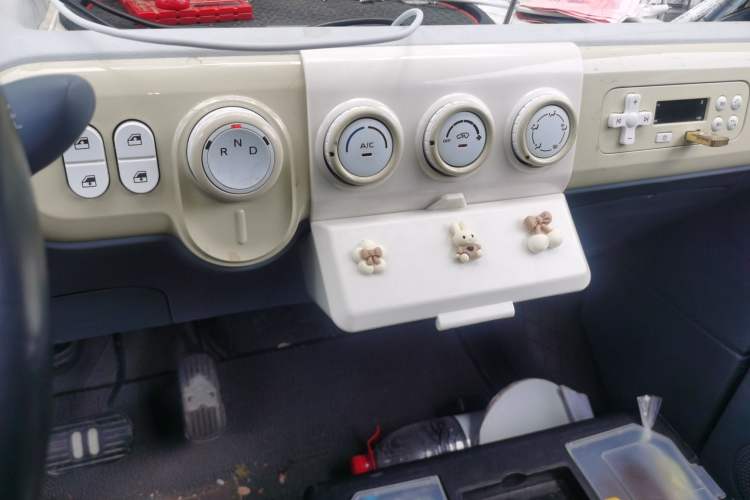 Used Bestune Pony 2025 222km Range Linglong Horse Audio And AC Panel