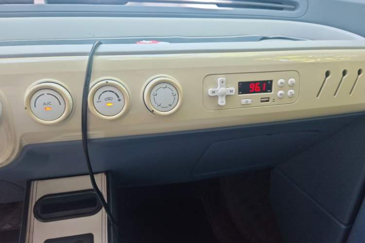 Used Bestune Pony 2025 222km Lightning Horse Audio And AC Panel