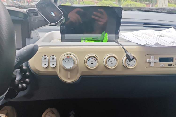 Used Bestune Pony 2025 222km Range Agile Horse Audio And AC Panel