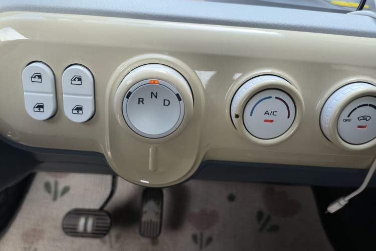 Used Bestune Pony 2025 222km Lightning Horse Audio And AC Panel