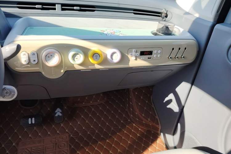 Used Bestune Pony 2025 222km Clever Horse Audio And AC Panel