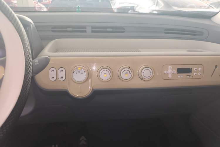 Used Bestune Pony 2025 222km Lightning Horse Audio And AC Panel