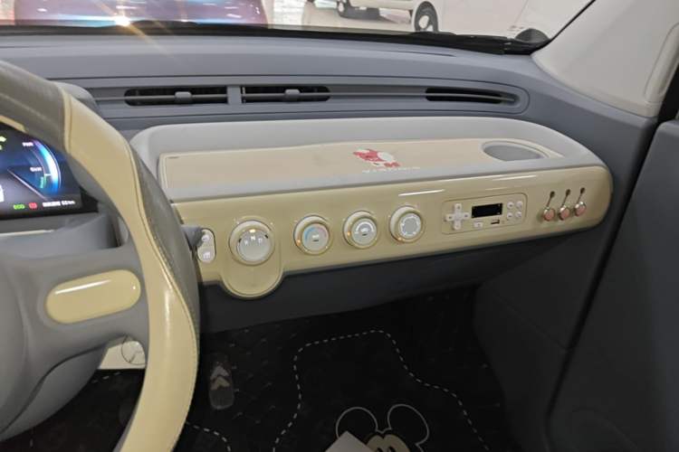 Used Bestune Pony 2025 222km Lightning Horse Audio And AC Panel