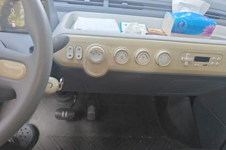Used Bestune Pony 2025 222km Range Agile Horse Audio And AC Panel