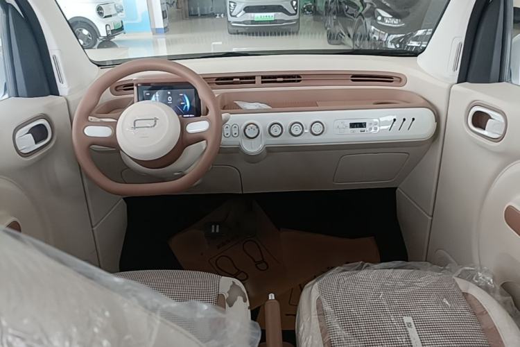 Used Bestune Pony 2025 222km Range Agile Horse Center Console