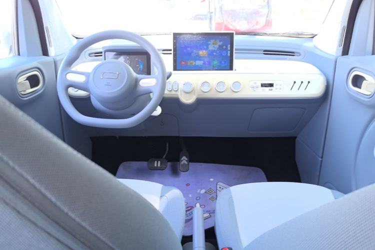 Used Bestune Pony 2025 222km Clever Horse Center Console