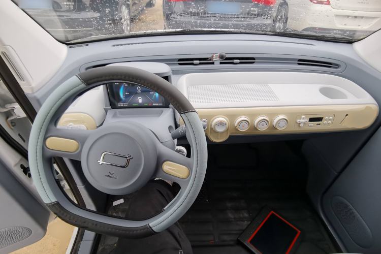 Used Bestune Pony 2025 222km Range Linglong Horse Center Console