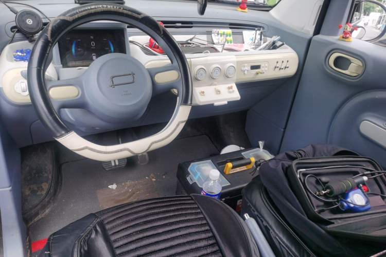 Used Bestune Pony 2025 222km Range Linglong Horse Center Console