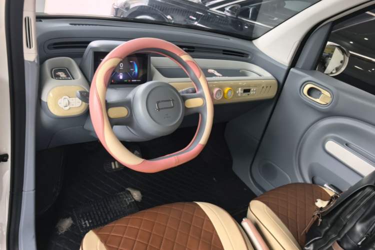 Used Bestune Pony 2025 222km Range Agile Horse Center Console