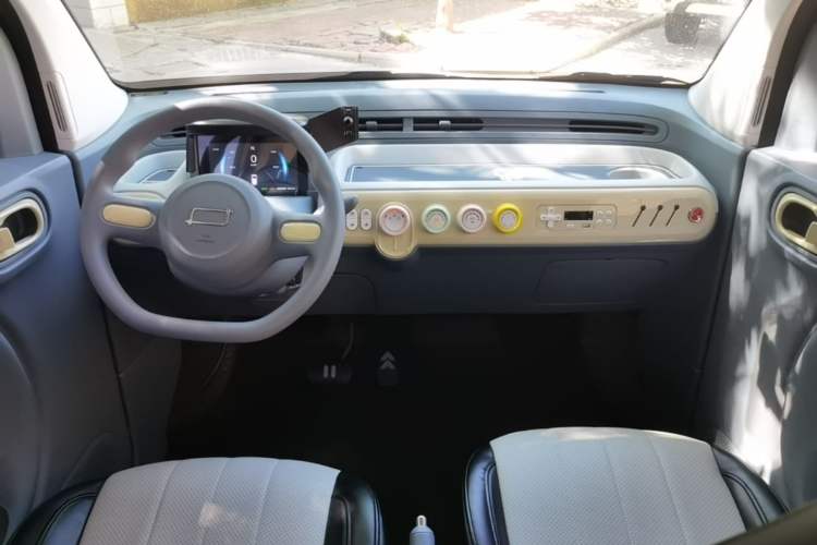 Used Bestune Pony 2025 222km Range Agile Horse Center Console