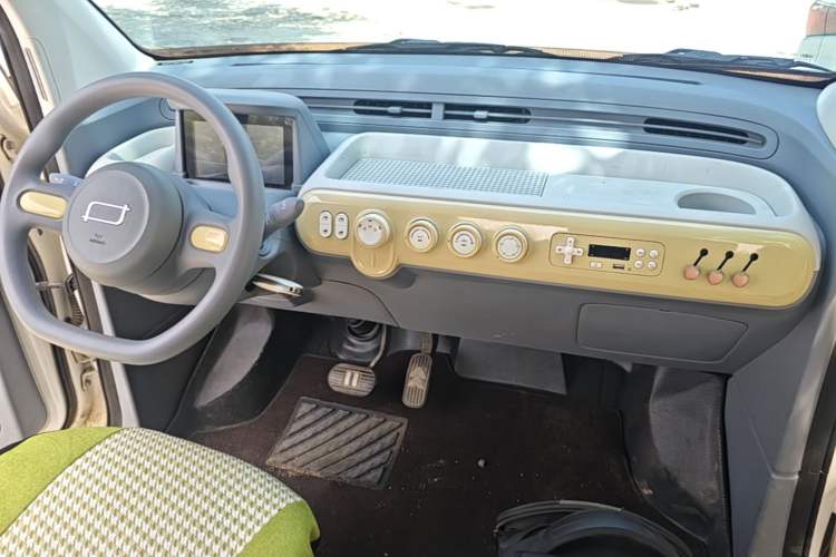 Used Bestune Pony 2025 222km Lightning Horse Center Console