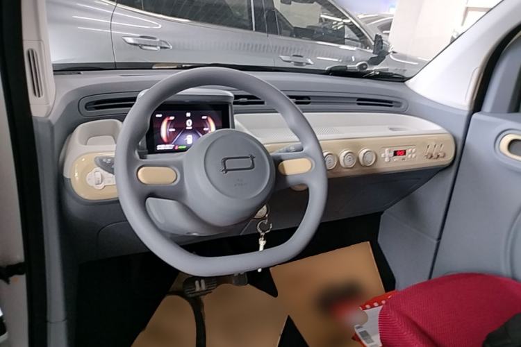 Used Bestune Pony 2025 222km Range Elegant Horse Center Console