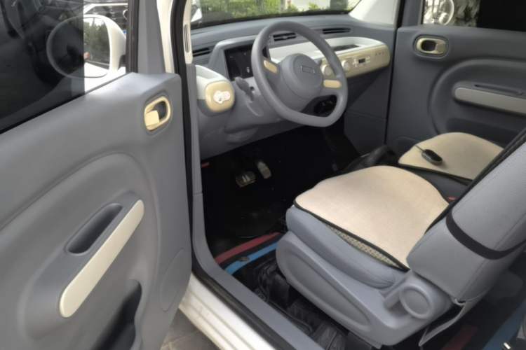 Used Bestune Pony 2025 222km Lightning Horse Driver Seat